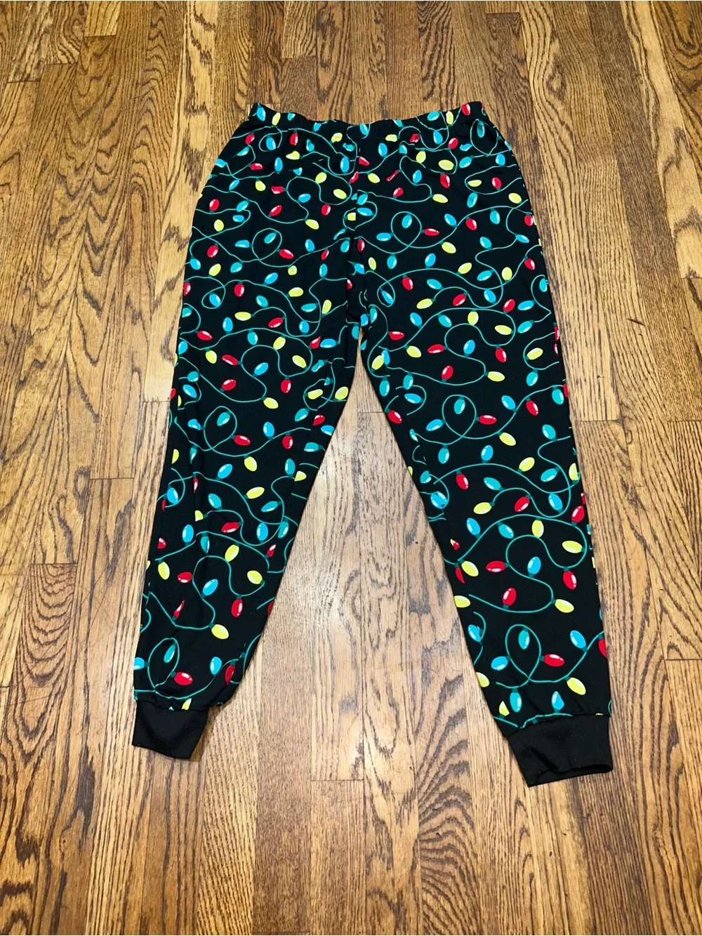 Women’s Merry & Bright Christmas Pajama Set Size M 8–10